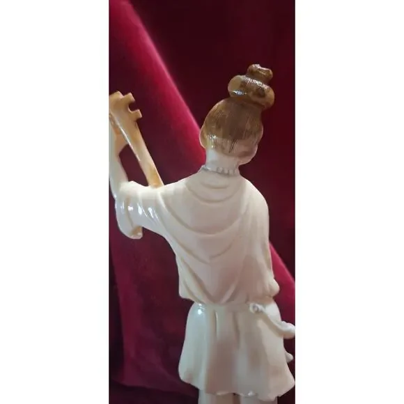 Alabaster Figure Oriental Man w/Instrument- Alabastros Martisa Sl, Spain- Wow!